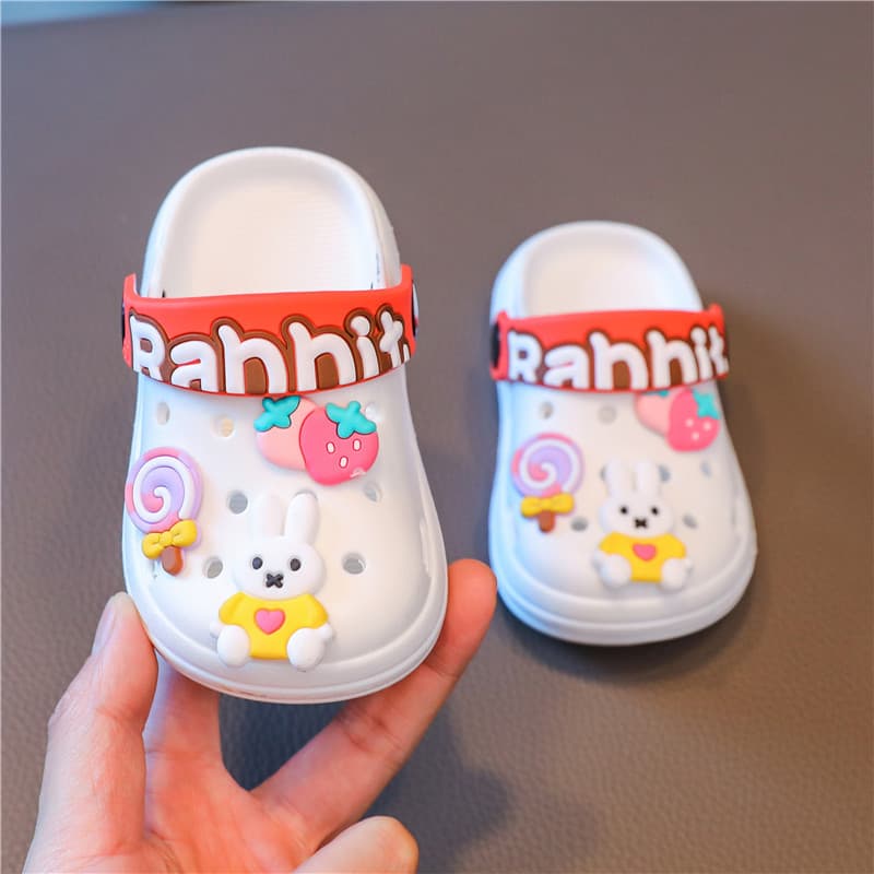 Children's cartoon non-slip Crocs-style slippers for men and women for bathroom for early age, closed toe, soft sole 2
