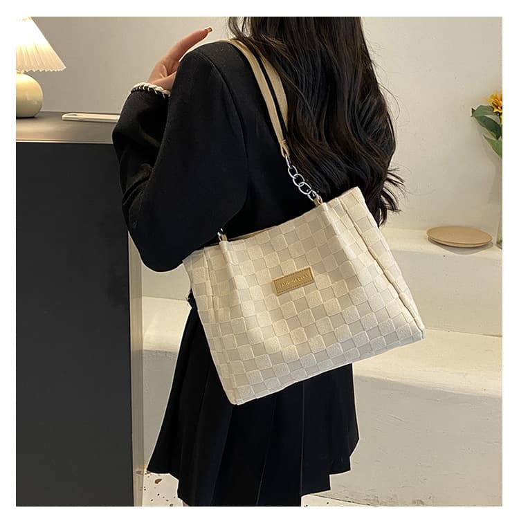 Trend capacious universal handheld one-shoulder bag