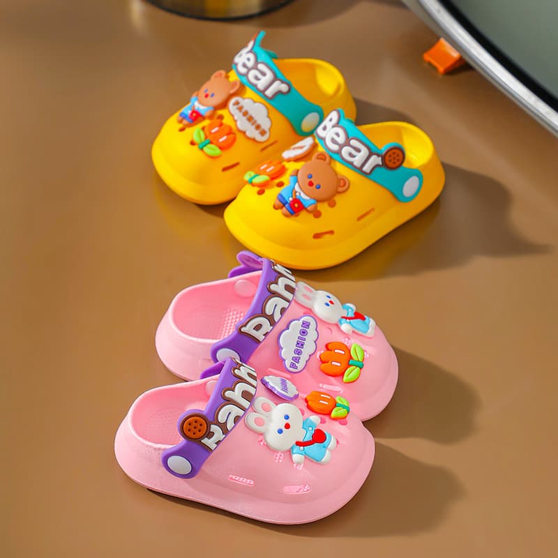 Children's cartoon non-slip Crocs-style slippers for boys for early age, suitable for outdoor wear, 2-6 years 4