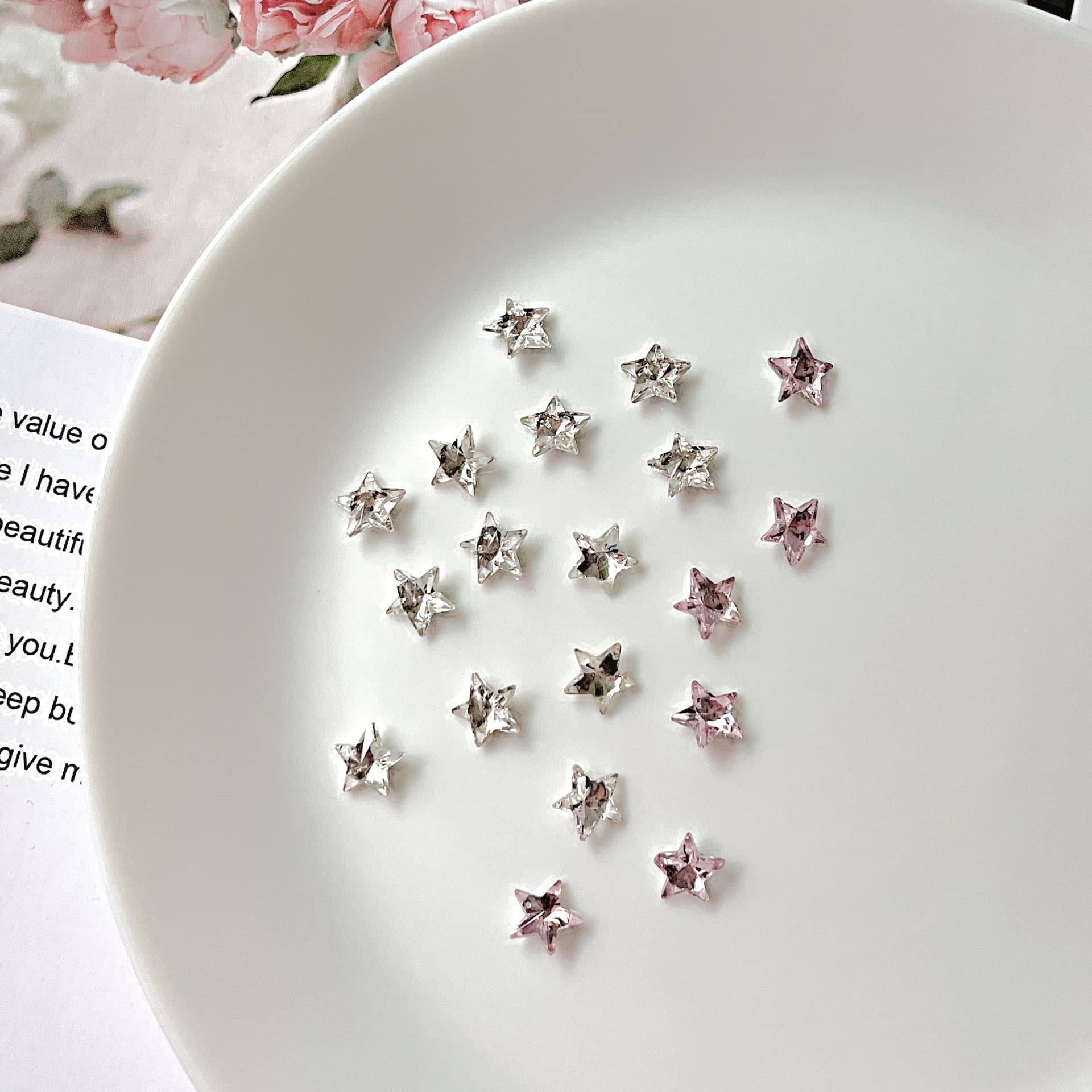 Cross -mirror hot -selling pentagonal glass diamond super flashing nail accessories multi -cut crystal jewelry accessories rhinestone 2
