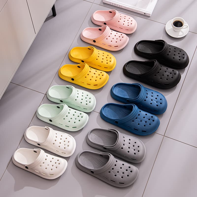Summer Crocs-Style Slippers - Beach Footwear for Men and Women 3