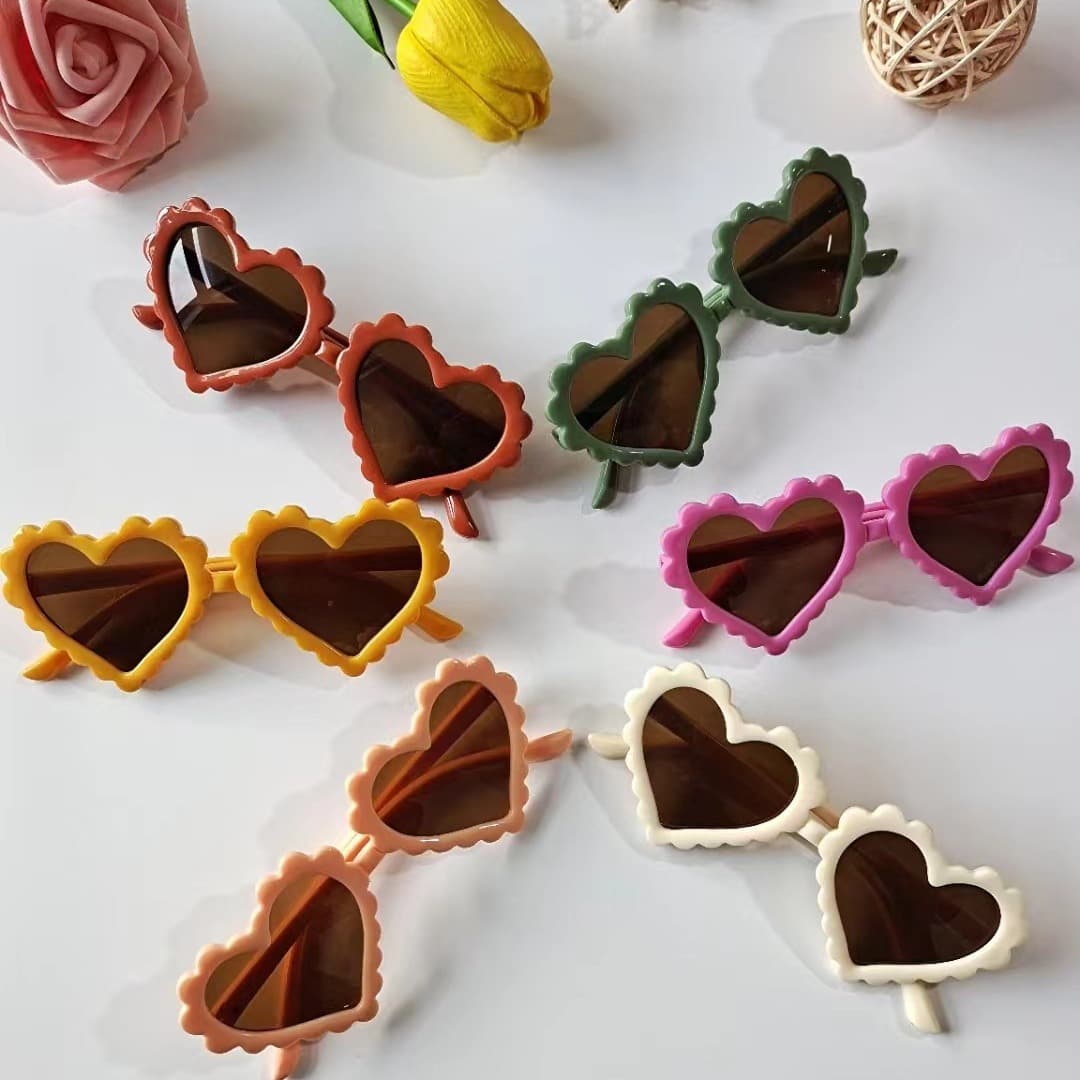 Children's glasses, cute sunglasses for men and women girl's heart-shaped, UV protection