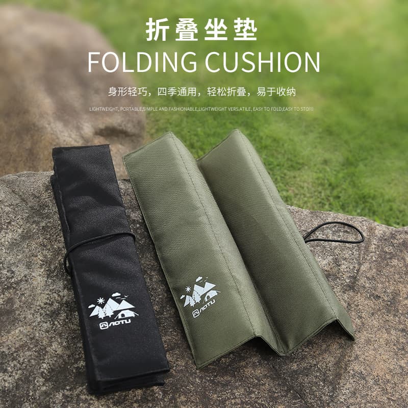 Handheld waterproof beach carpet for camping, pillow for traveling, increased thickness