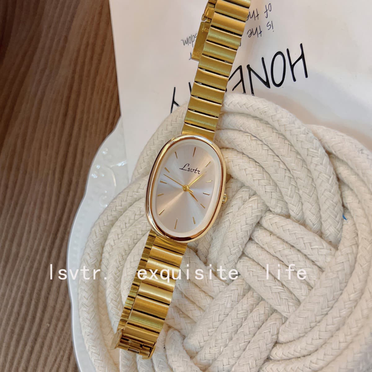 Golden fashionable gold watch, quartz steel belt, women's watch, new collection