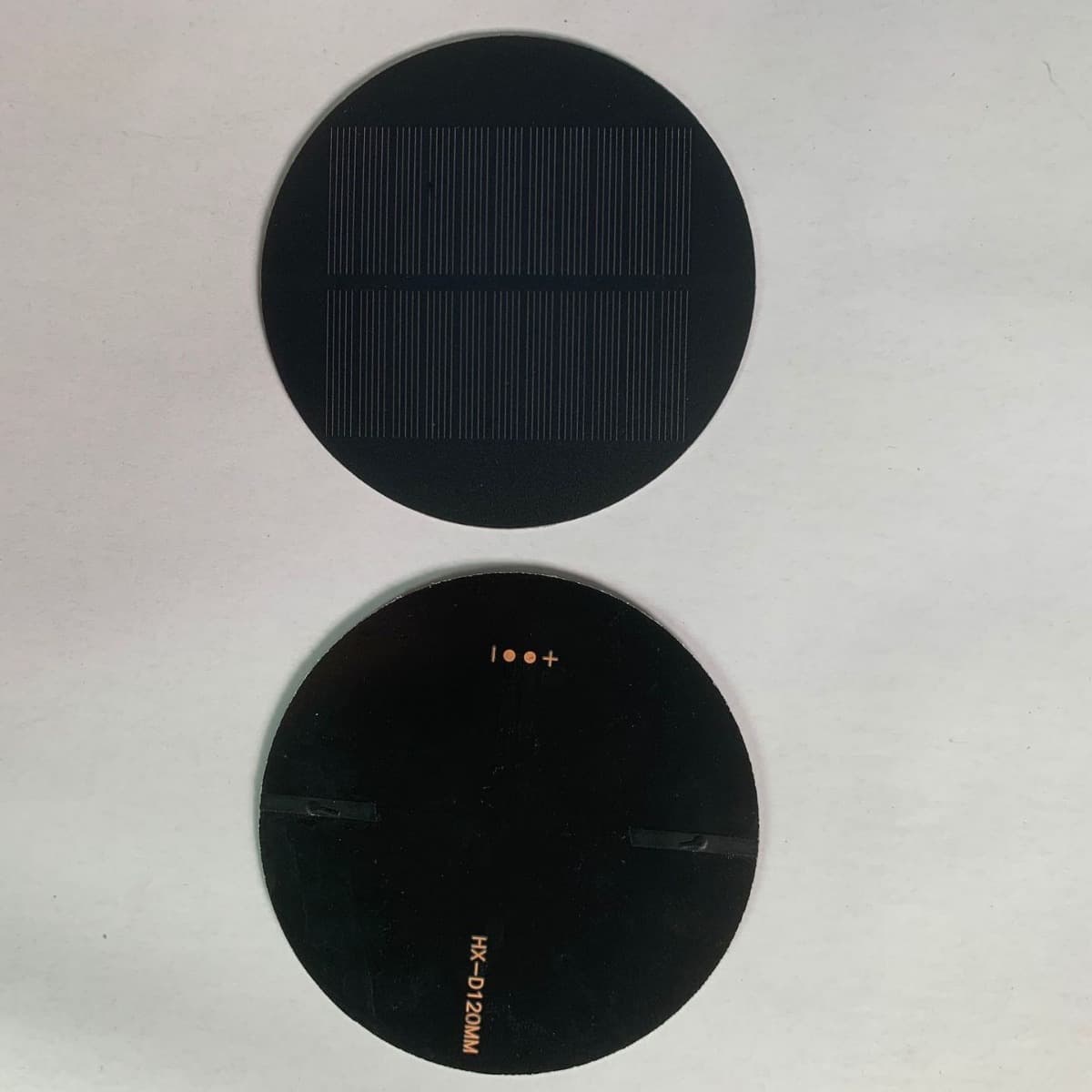 Photovoltaic light panel solar-powered, travel battery, generating electricity 4