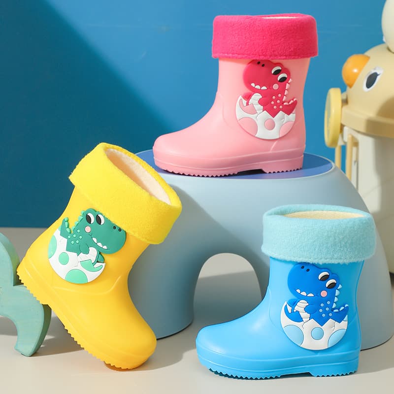 Children's cartoon cute waterproof raincoat for boys for students for early age 3