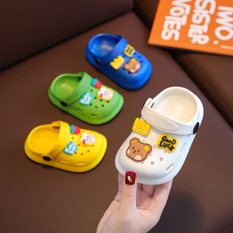 Children's breathable non-slip Crocs-style slippers, home cartoon sandals for men and women girl's, closed toe 2