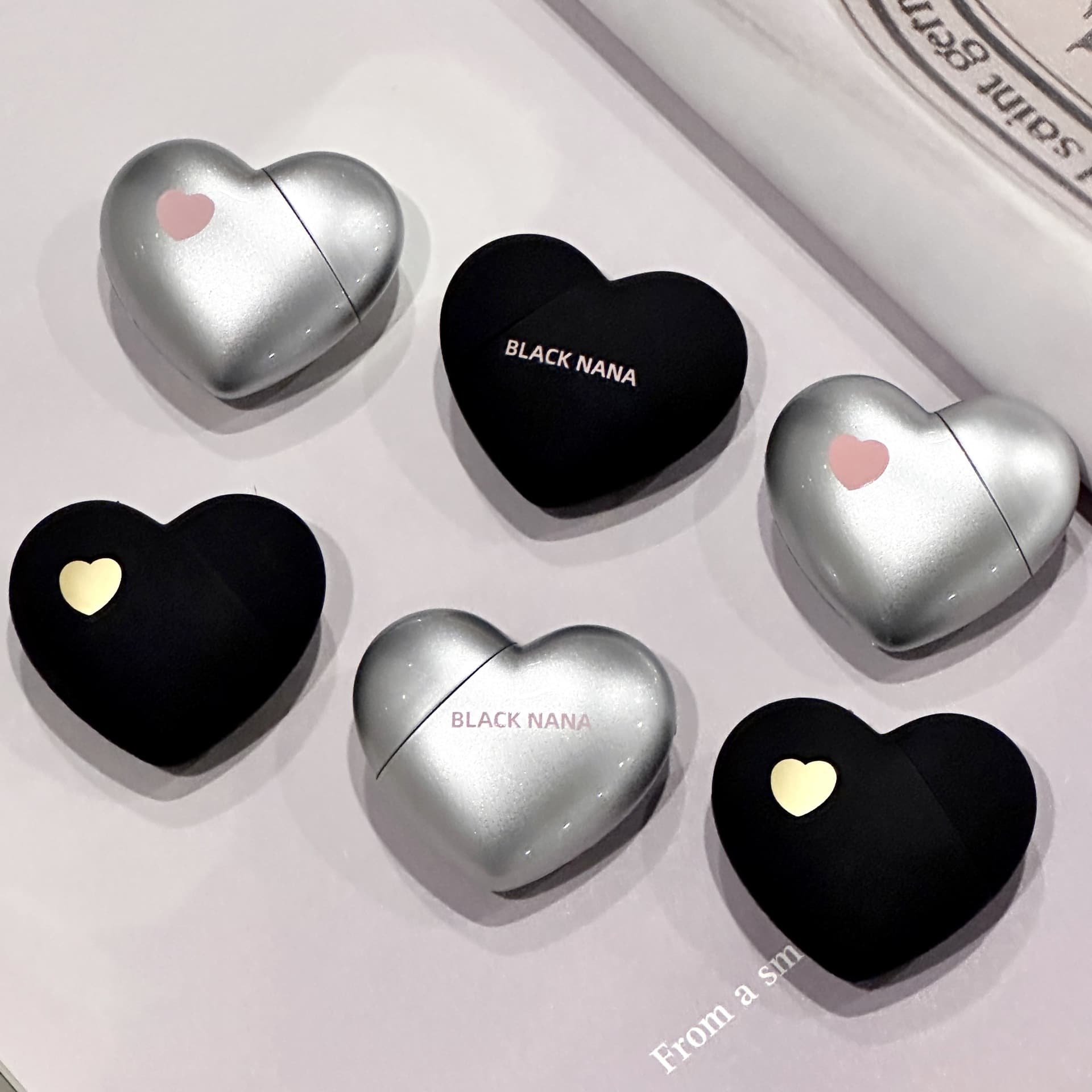 BLACK NANA Matte lipstick, fuchsia lip gloss, translucent shading 2