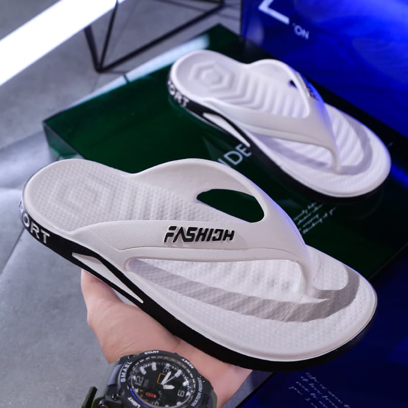 Summer flip flops to go out, non-slip fashionable trend beach footwear 2