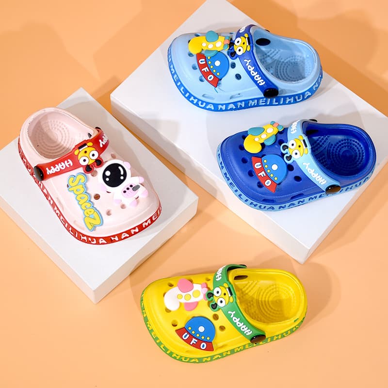 Children's men's slippers for boys, cute lightweight Crocs-style slippers for early age, Collection Year 2026, soft sole 3
