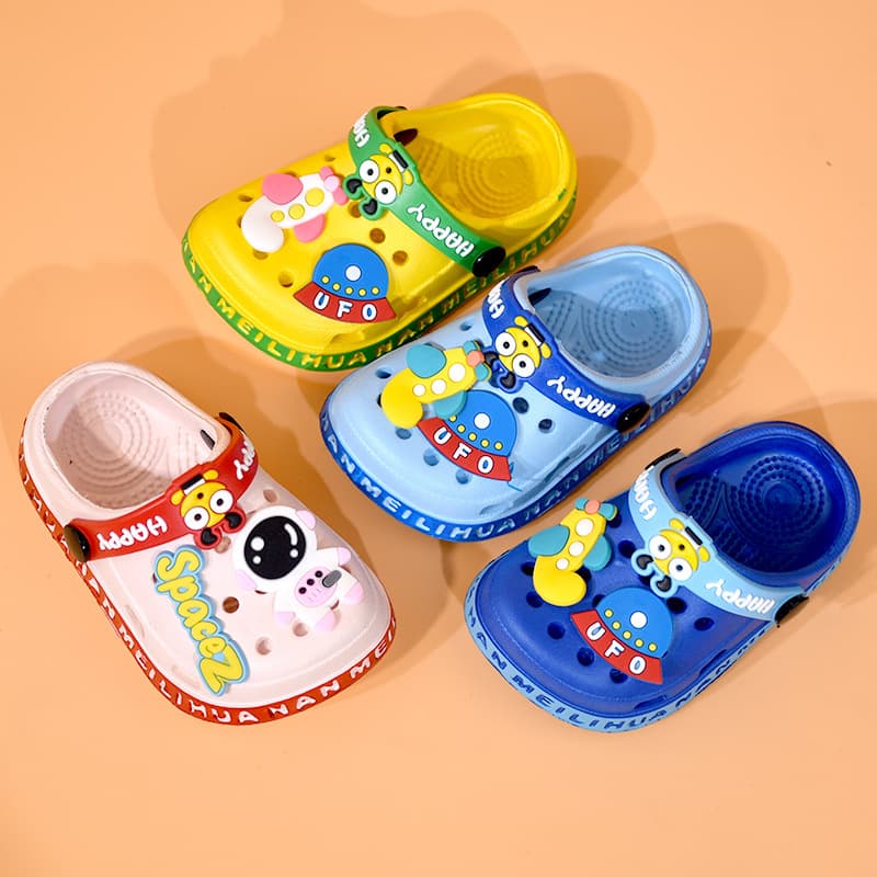 Children's men's slippers for boys, cute lightweight Crocs-style slippers for early age, Collection Year 2026, soft sole