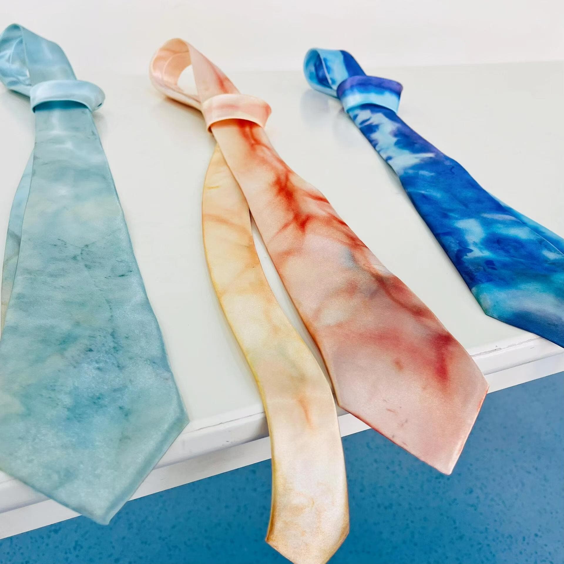White 8cm tie 5cm Children's Day Father's Day graffiti painting polyester glossy satin men's white embryo tie