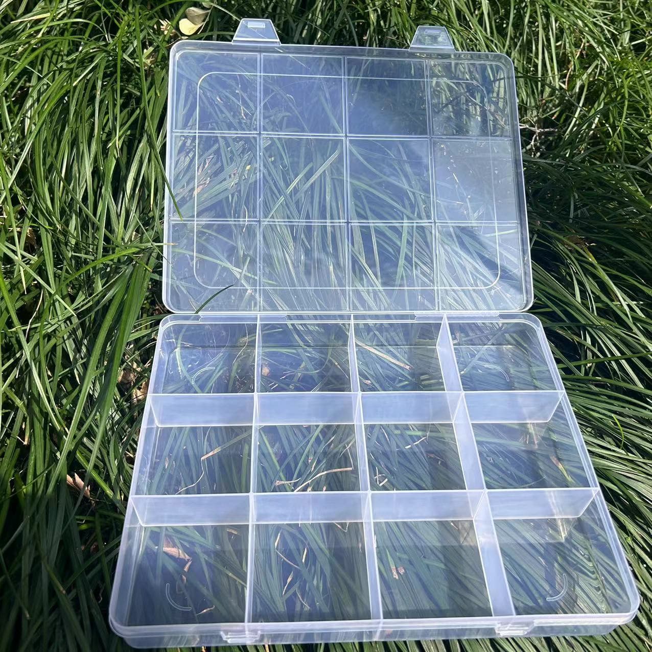 Big capacious storage box, accessories, 12 cells, groove 4