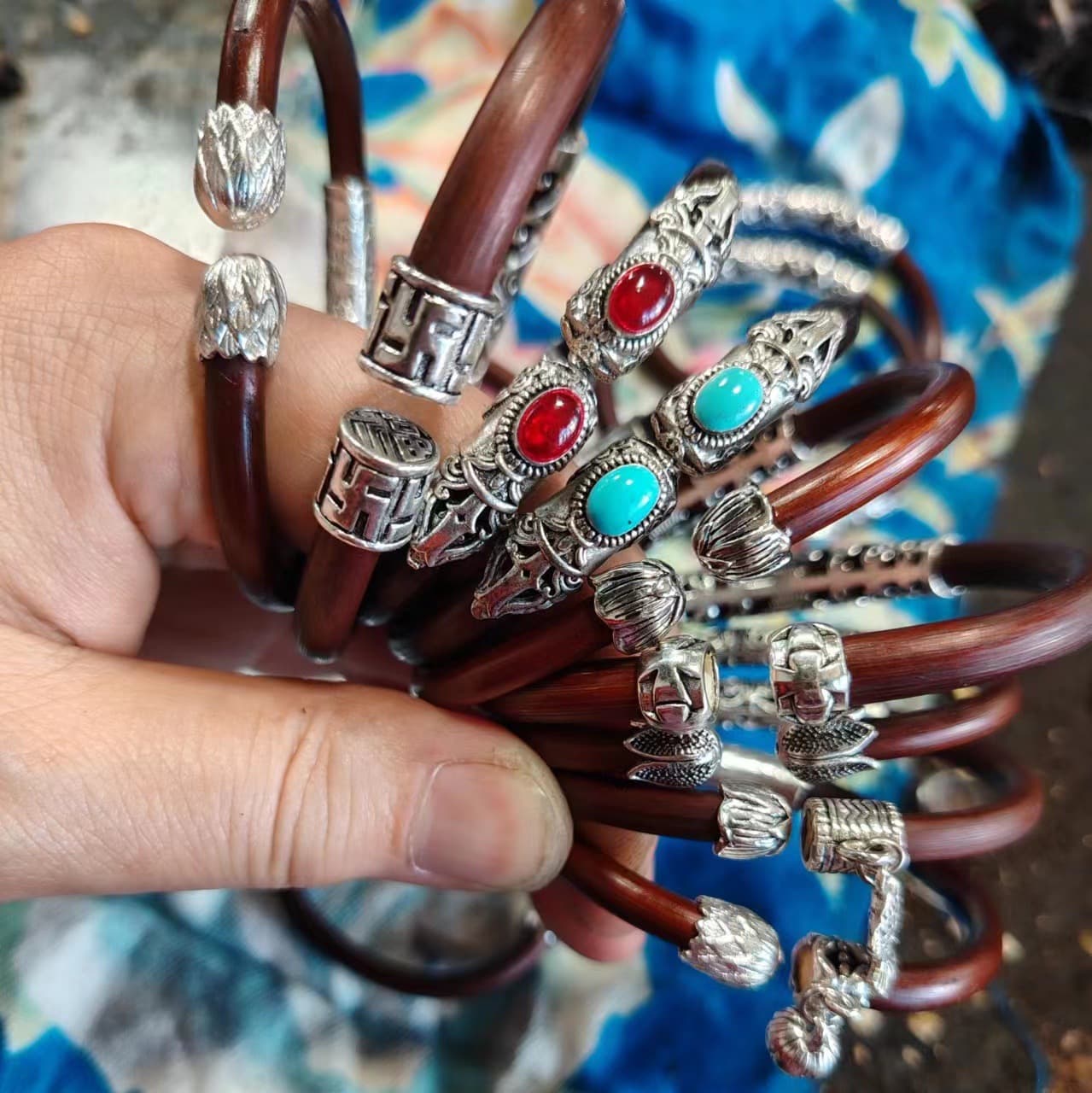 Tibet authentic natural wild chicken blood vine bracelet, currency special price manufacturer wholesale volume first-hand goods source 2