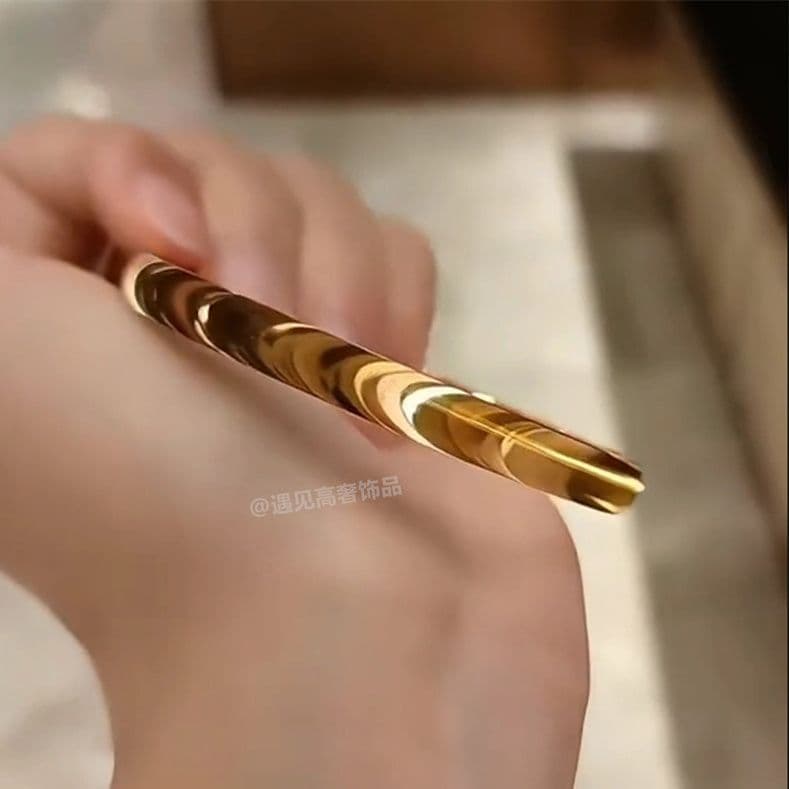 Small golden high quality gold bracelet, cat's eye, does not fade, light luxury style, internet celebrity 3