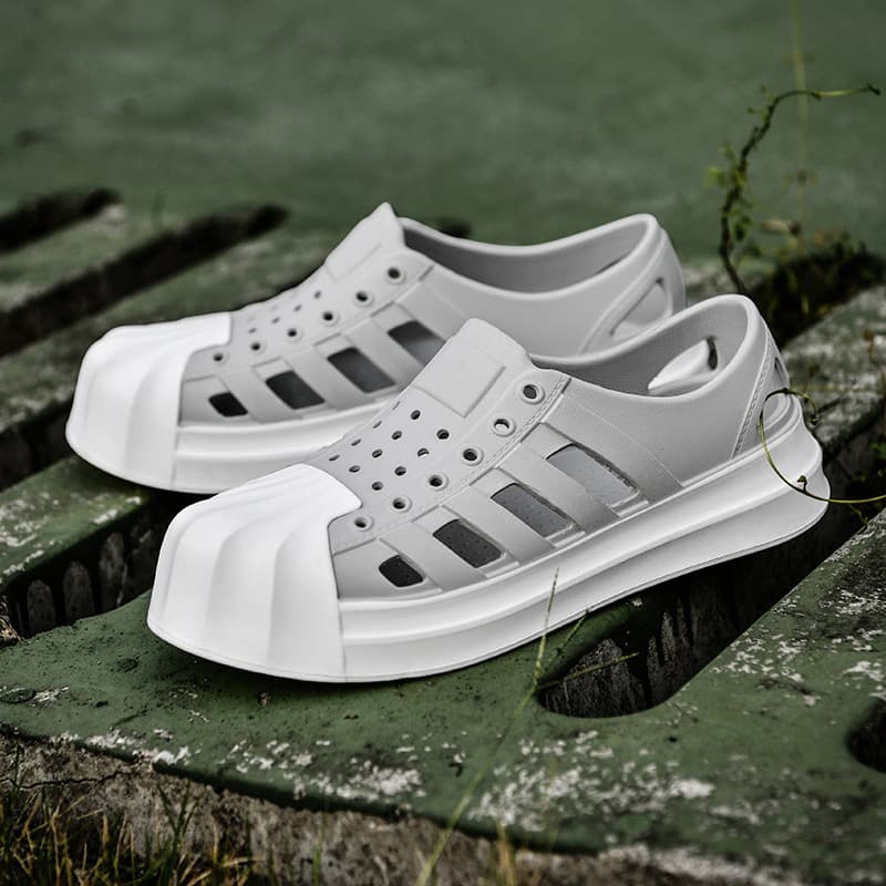 Shell toe Crocs 2024 new men and women wading non-slip waterproof Baotou couple's river beach shoes wholesale 2