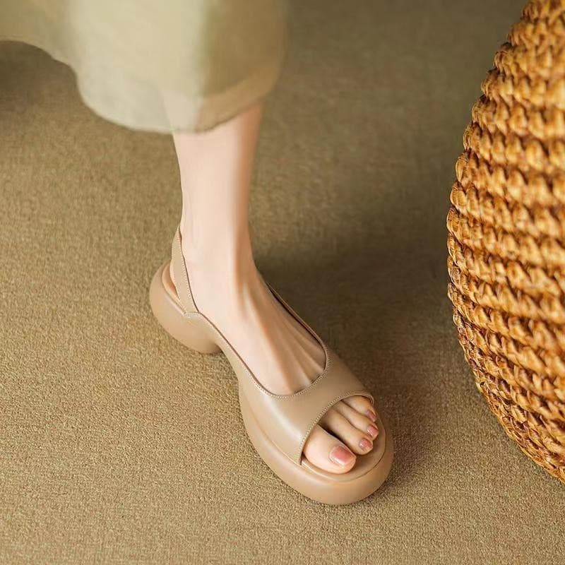 Summer sandals, fashionable universal beach footwear, for teenagers 4