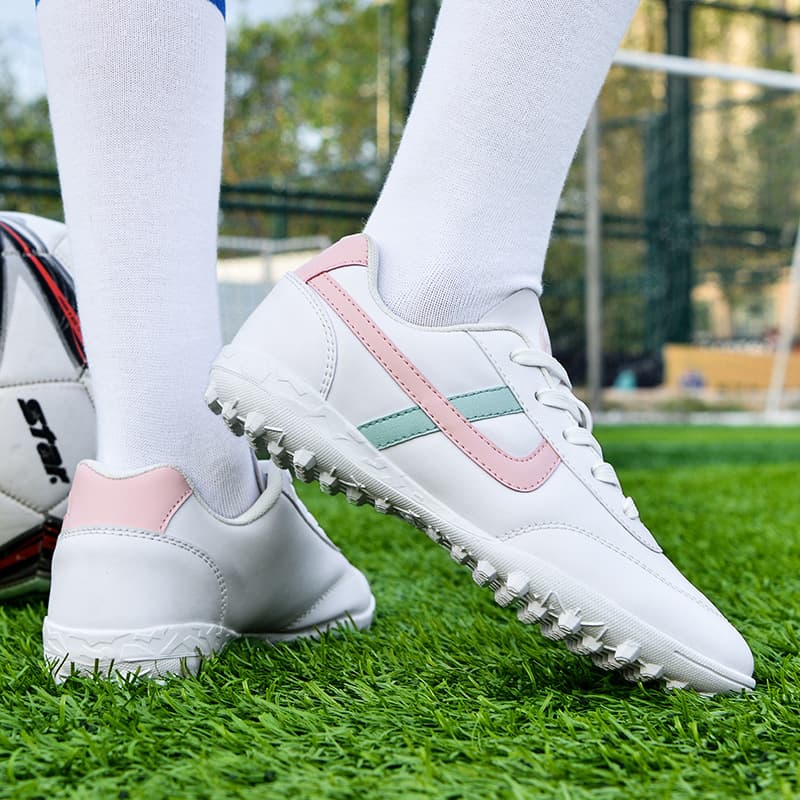 Children's boots for students, fuchsia comfortable footwear for men and women for training, Korean style, with spikes 2