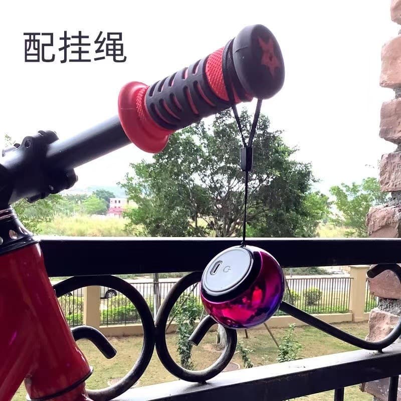 Two-color handheld small speakers, bluetooth 2
