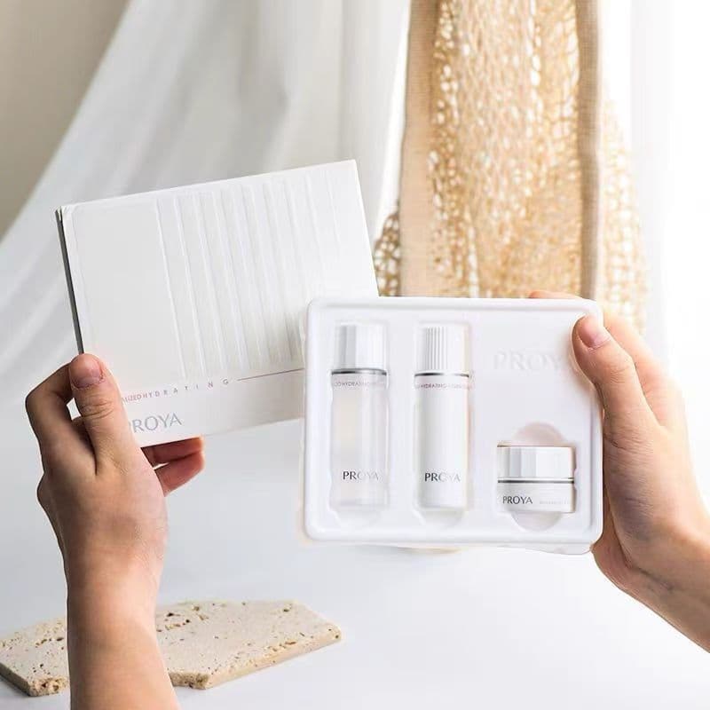 Perlèyage Milk Travel Moisturizing Cream Sample - Anti-Wrinkle 4