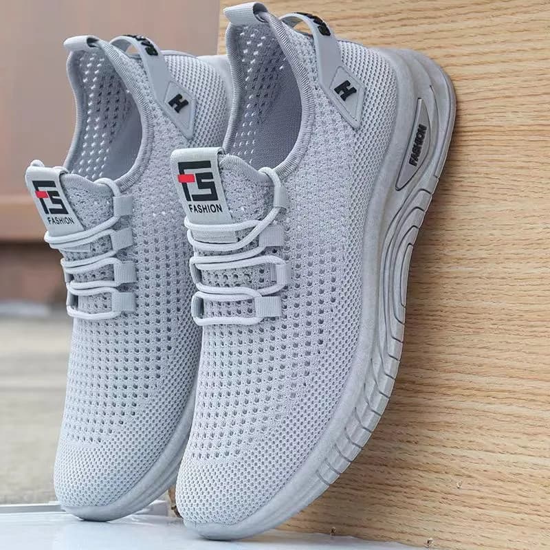 Men's sports universal solid color summer breathable sneakers for leisure, made with flyknit technology, simple and elegant design 4