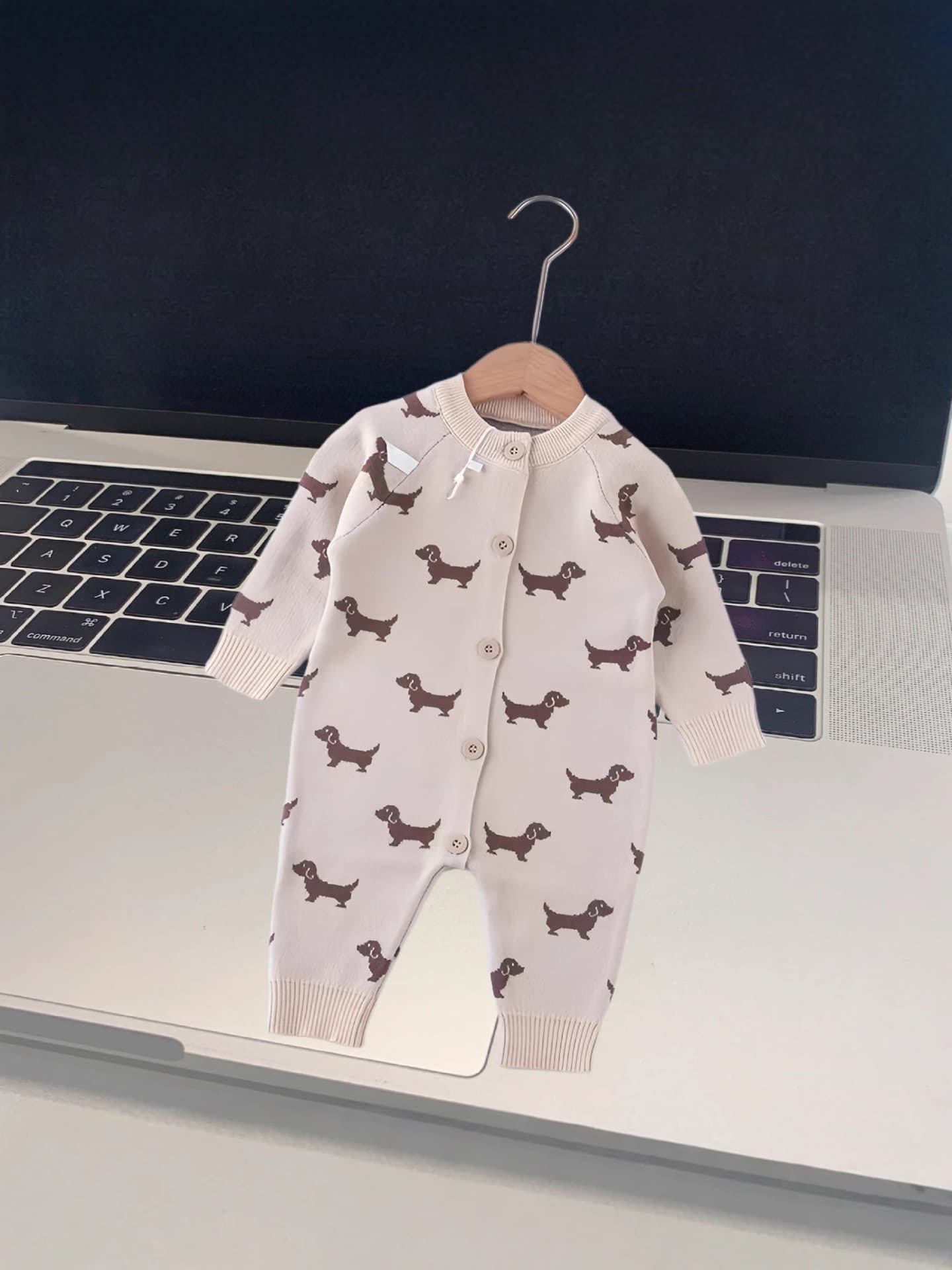Infant and toddler sweater jumpsuit 2025 autumn and winter new sweater newborn baby crawling romper full printed children's clothing 4