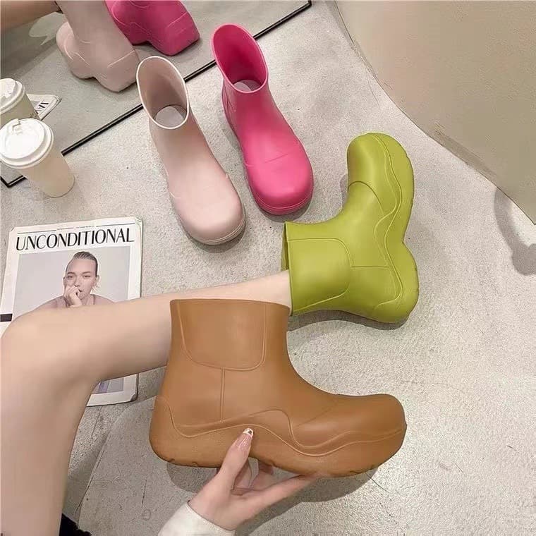 Highboard Mona Same Avocado Rain Boots Women Fashion Wear Outdoor Follow Boots Thick BV BV Rain Shoes 2