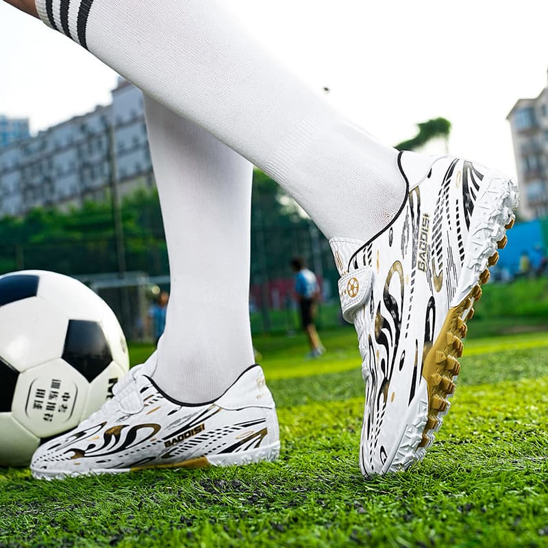(Cross-border trading), Tom Ford, children's football boots for boys for students with velcro for training, with spikes 2