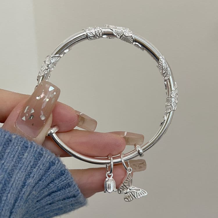 Adjustable universal women's bracelet, bright catchy style, high-quality style