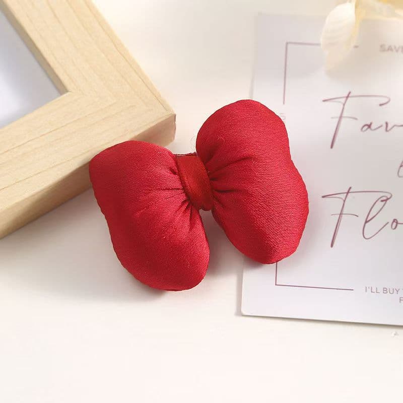 Pillow with bow, accessories, handle, phone case, hair accessory, brooch 4