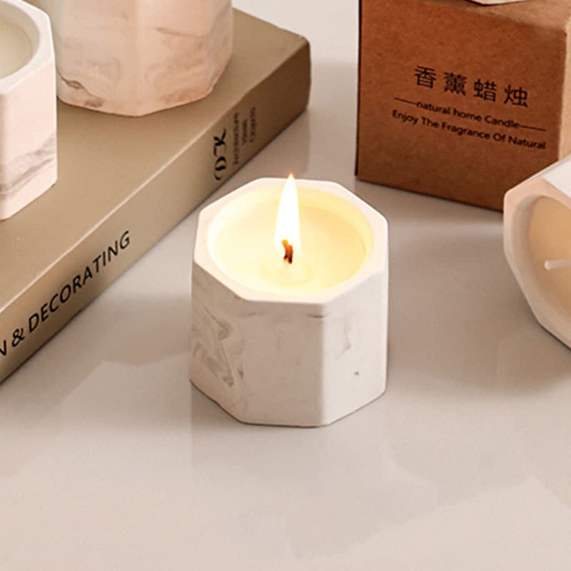 Aromatherapy, perfumed candle strongly flavoured, long-term effect