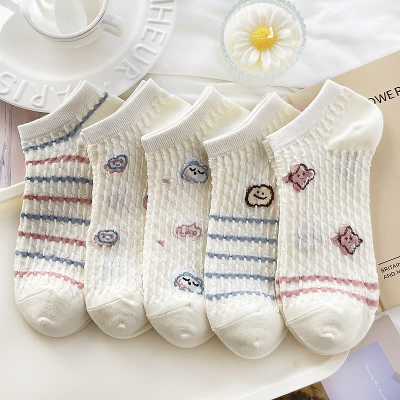 Summer breathable cute ultra light light and thin cartoon socks for students 3