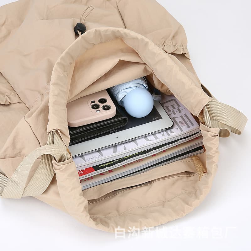 Capacious foldable backpack, drawstring 3