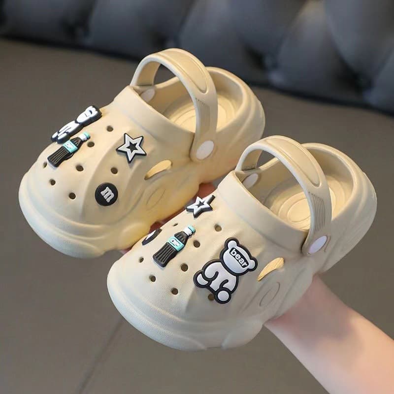 Summer cartoon mule, children's non-slip Crocs-style slippers for men and women odorless, family style, closed toe 4