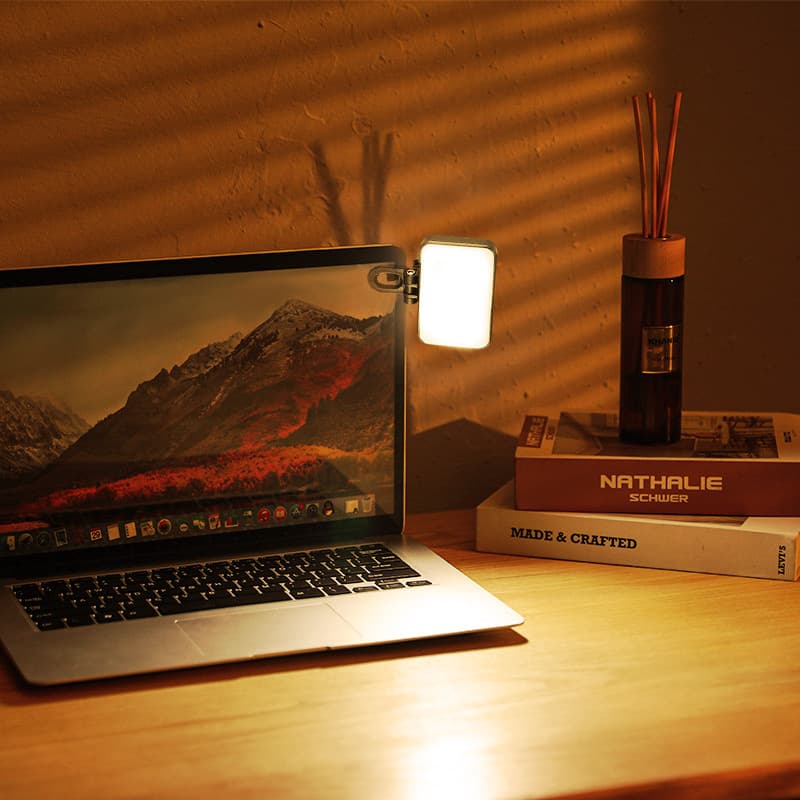 Mobile phone, laptop, LED handheld small fill light charging 2