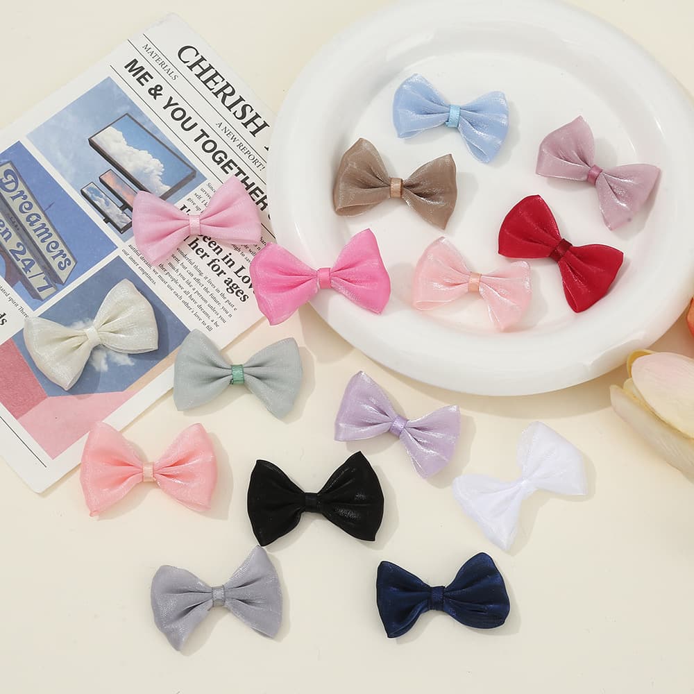 Trend accessories with bow, glossy bag, bow tie, hair accessory, DIY