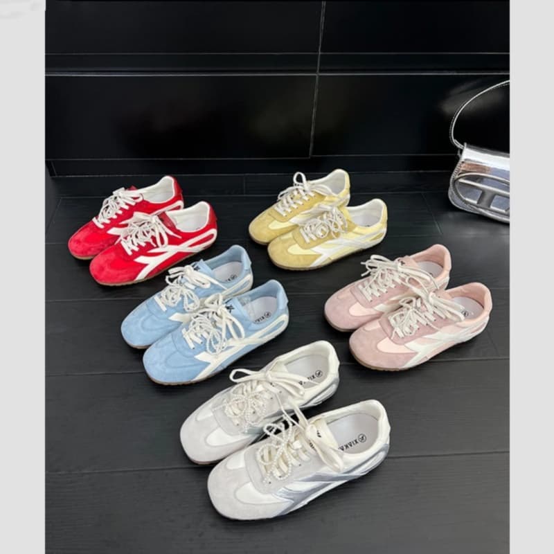 Gu Yun丨American retro fashion moral training shoes with an inner height of 4cm for women, spring and summer versatile soft-soled sports jogging shoes