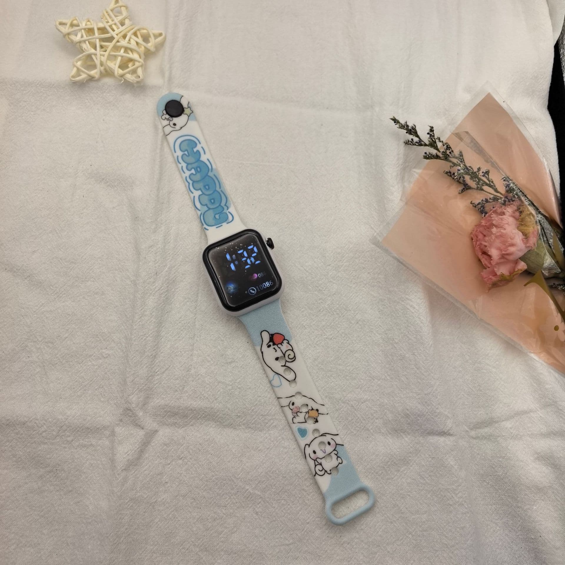 Cartoon fashionable square children's electronic watch 5