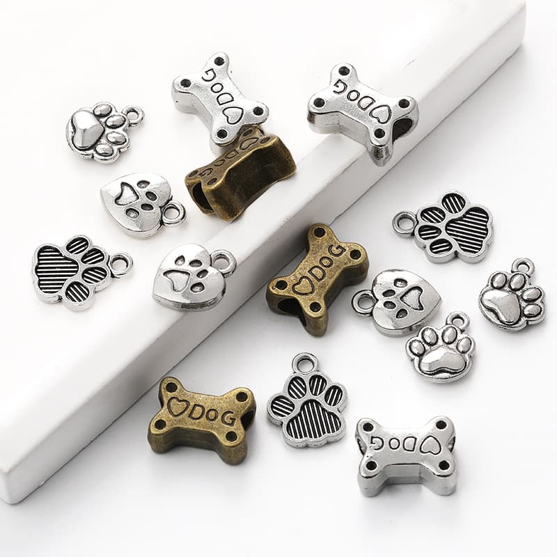 Retro accessory with accessories, hands and feet prints, pendant, DIY, direct factory sales 2