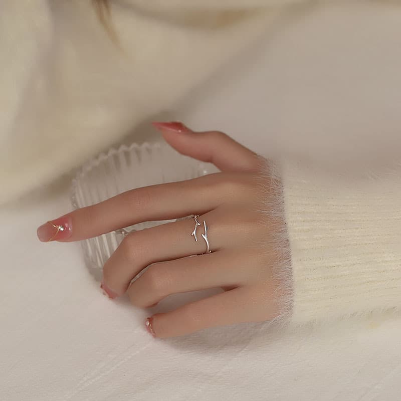 Fresh fashionable ring, simple and elegant design 3