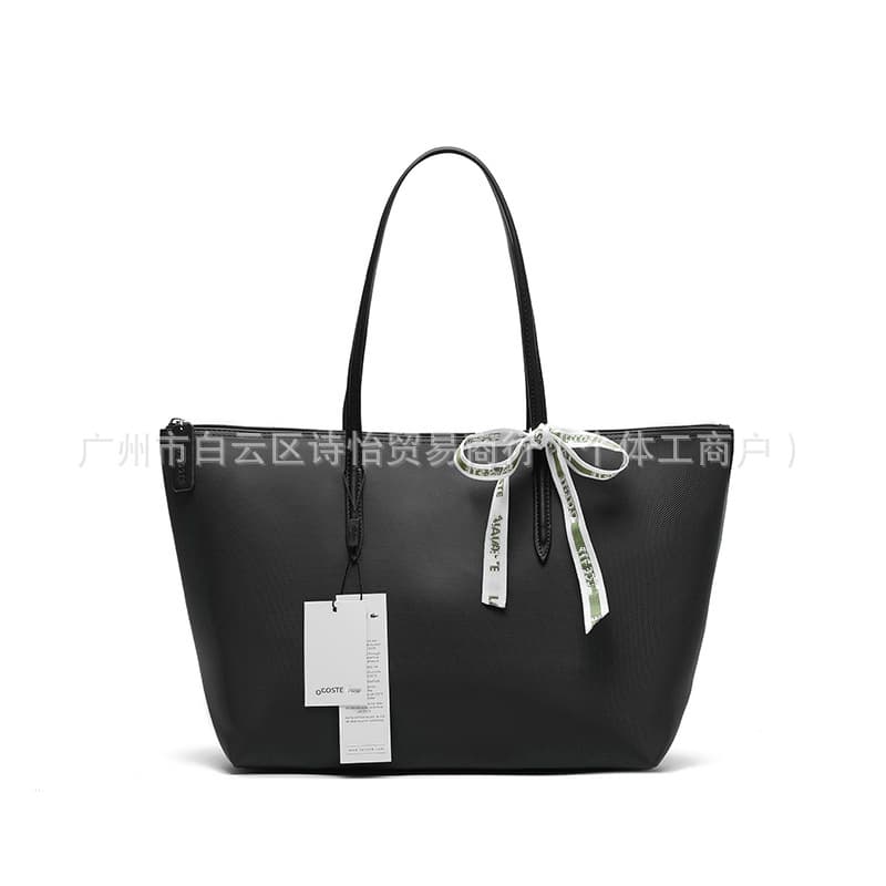 Fashionable capacious shopping bag, one-shoulder bag
