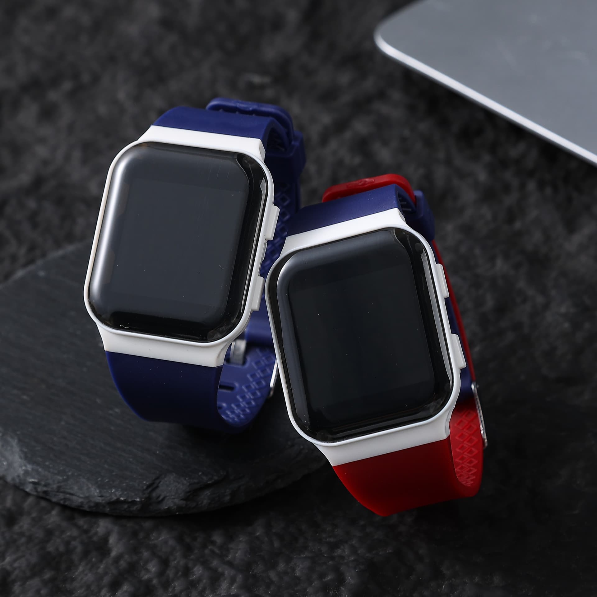 Waterproof electronic bracelet, universal fashionable sports watch for men and women, simple and elegant design 4