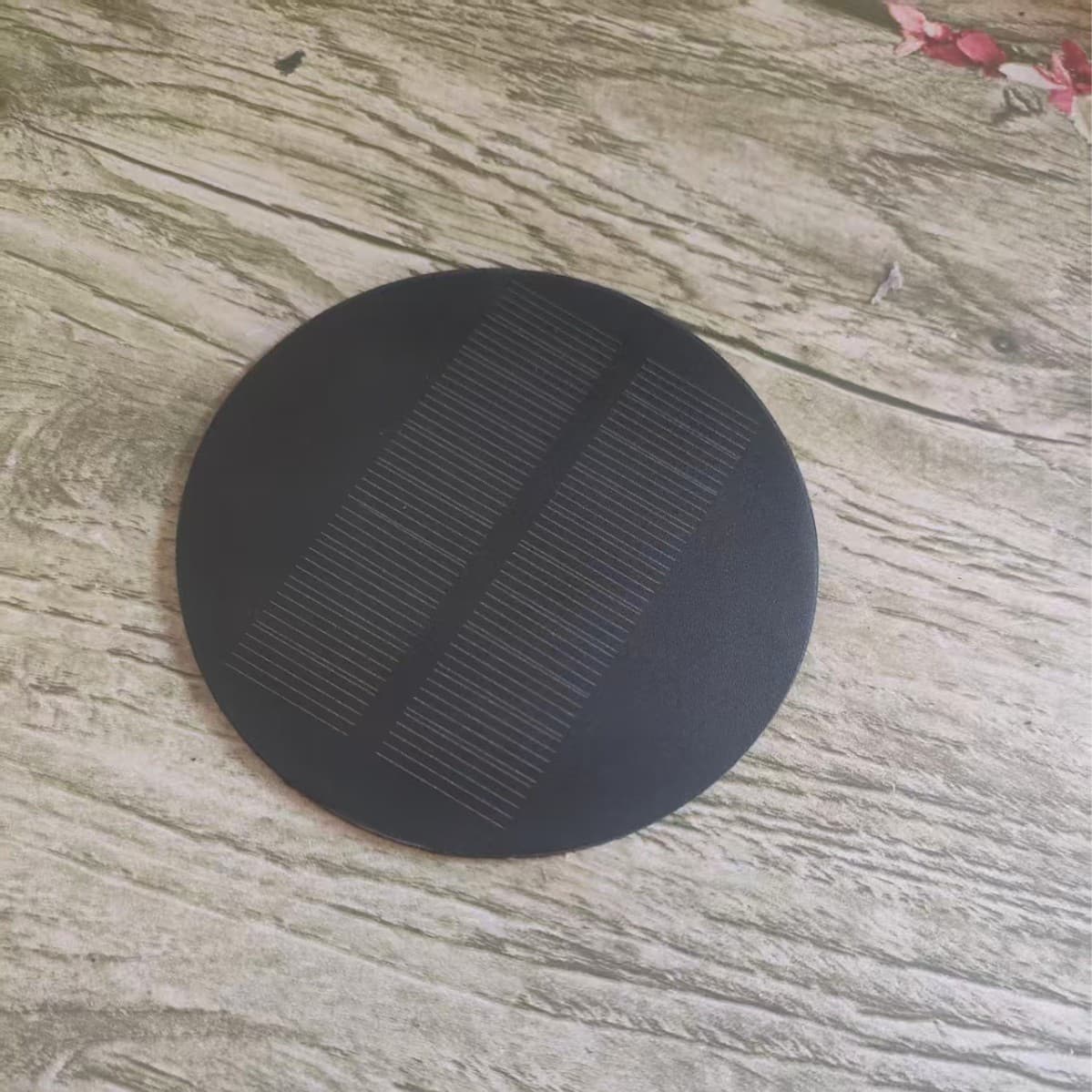 Matte single crystal solar-powered, photovoltaic battery, 80mm, custom-made 3