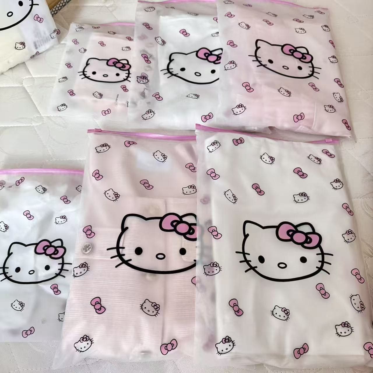 Hello kitty, matte storage bag with zipper, underwear, container for traveling 2