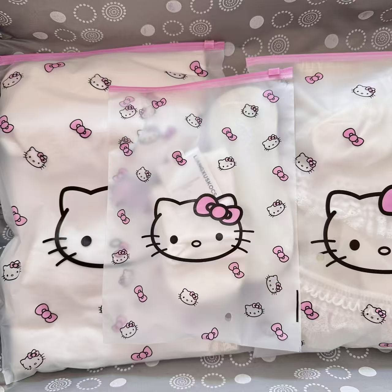 Hello kitty, matte storage bag with zipper, underwear, container for traveling 4