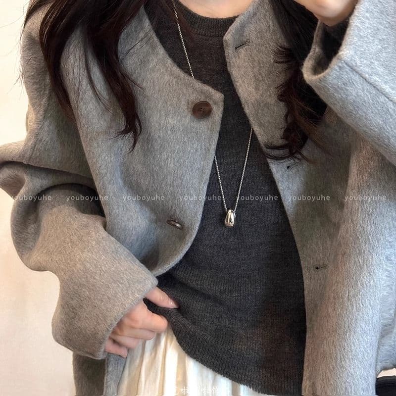 Minimalistic pendant drop-shaped, demi-season necklace, long sweatshirt, universal sweater, accessory, light luxury style, high-quality style 3