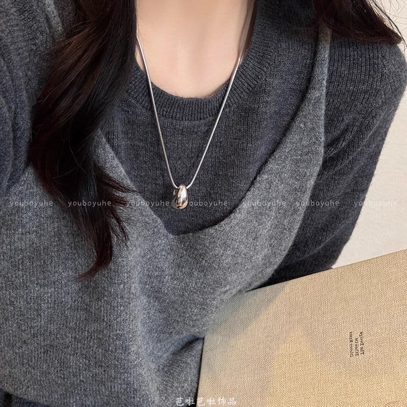 Minimalistic pendant drop-shaped, demi-season necklace, long sweatshirt, universal sweater, accessory, light luxury style, high-quality style 4
