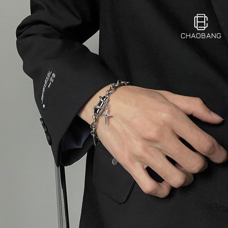 Bracelet stainless steel, brand universal accessory, simple and elegant design, high-quality style