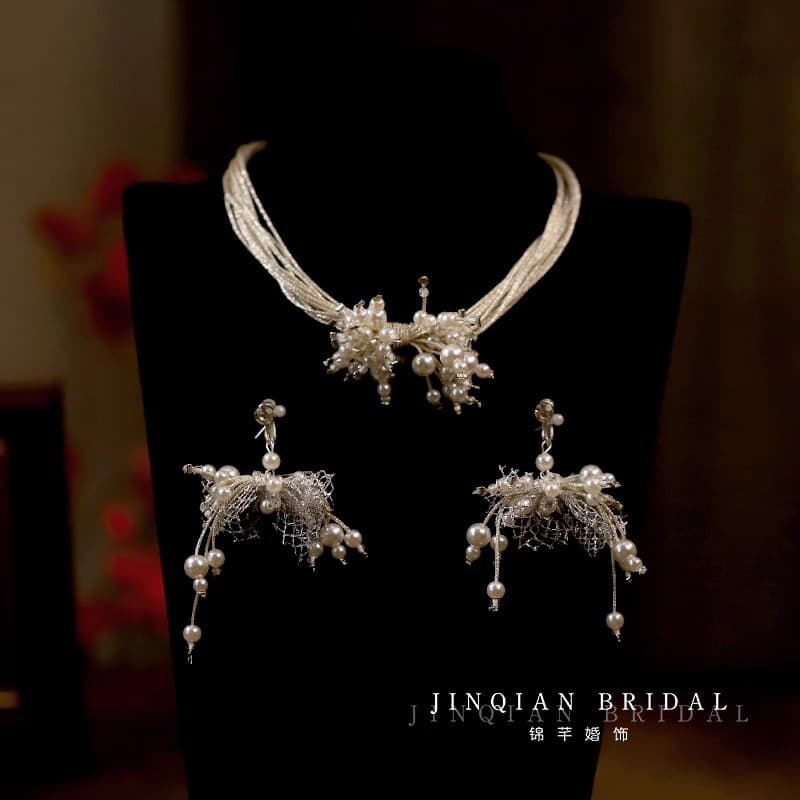 White necklace and earrings pearl with bow, set for bride, hairgrip, dress, accessories, new collection